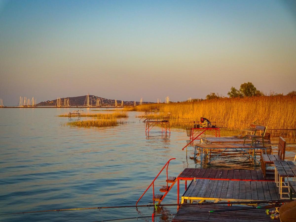 Komfort Home Bursport Bt. Haz Balatonfenyves Exterior foto
